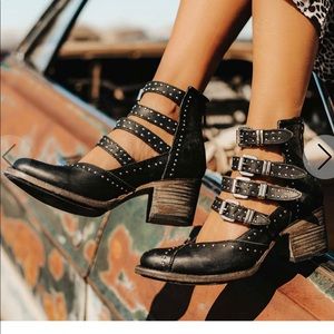 Freebird shoes, Felicity style, new with box.